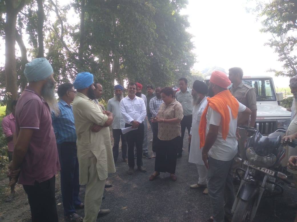 Investigation begins into road digging by hand