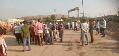 Anuppur News Laborer dies in mine accident employees and family members create ruckus