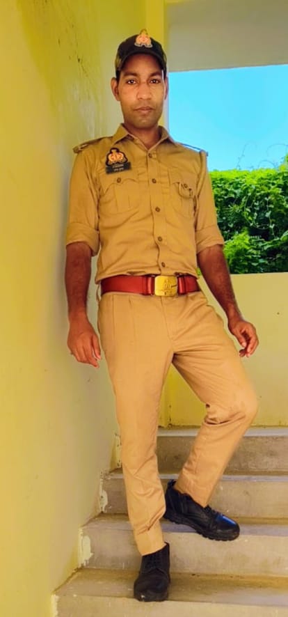 On receiving the news of his wife's suicide, the constable committed suicide by hanging himself