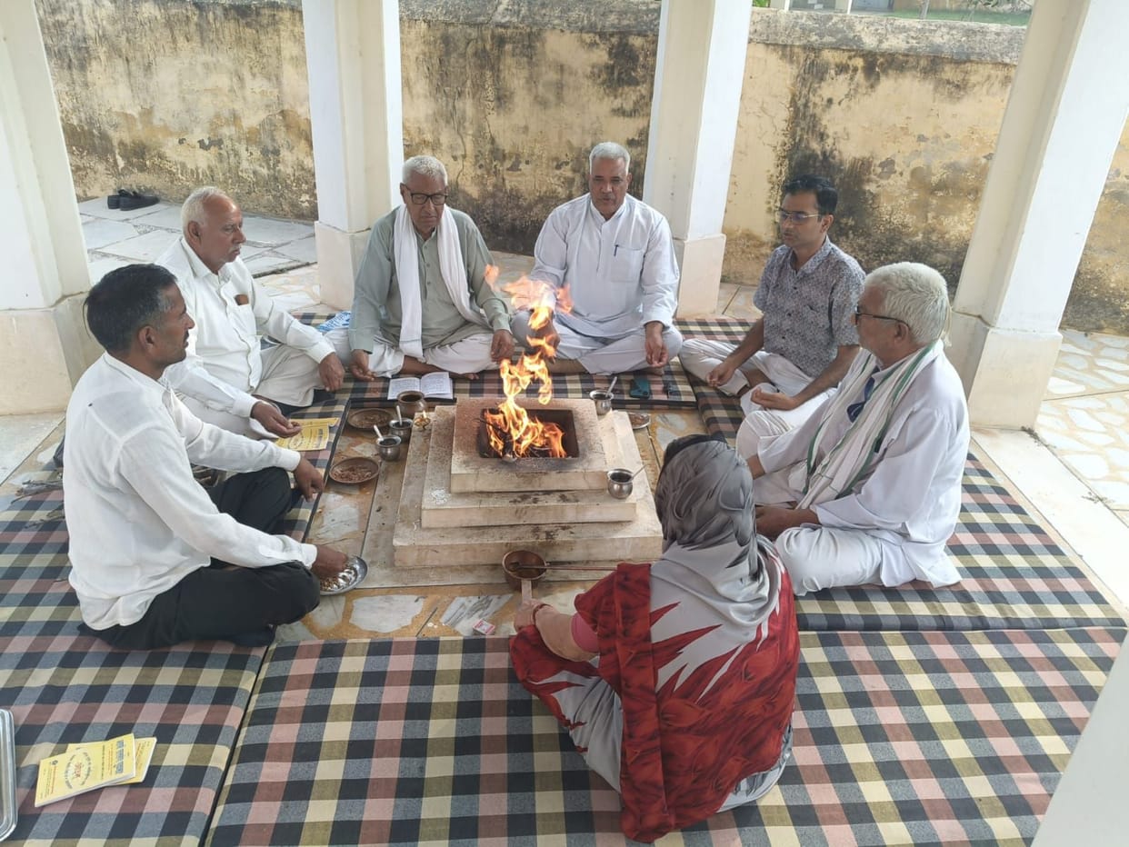 Havan is the best deed in the world: Arya