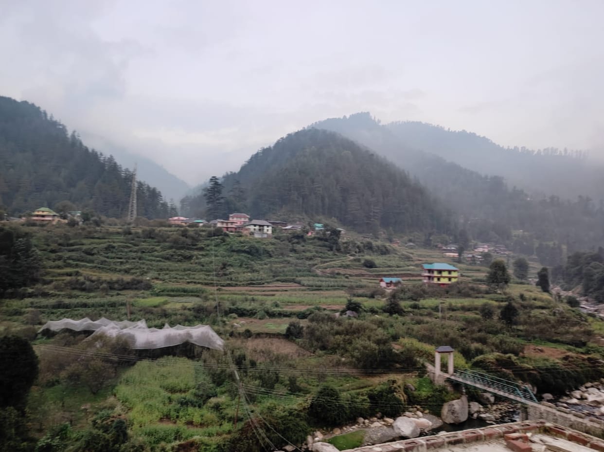 Saraj's roads are narrow, fire vehicles get stuck in emergency situations