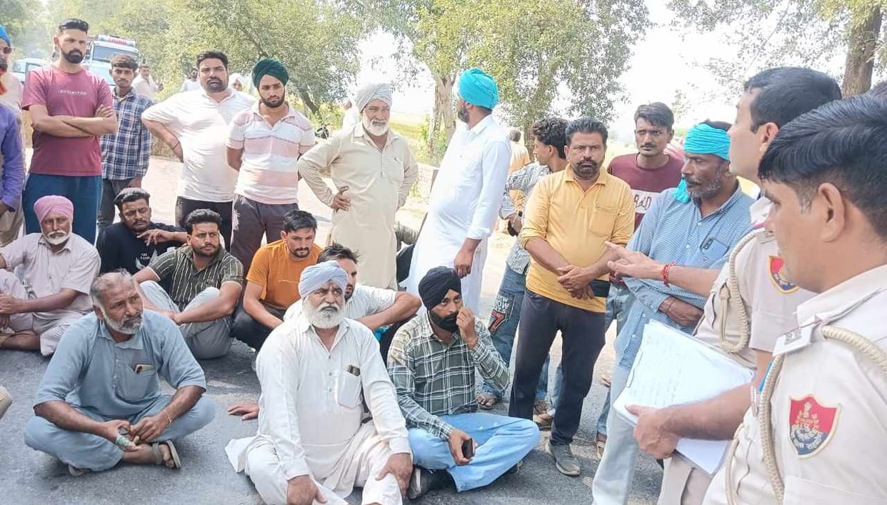 The company did not buy the stubble, farmers got angry and blocked the road