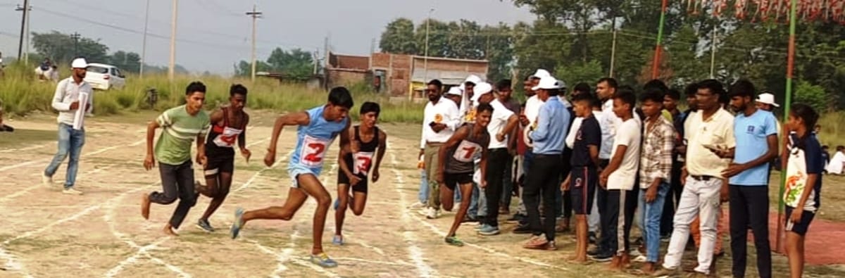 Bhalu of Sant Kabir Nagar tops in 800 meter race