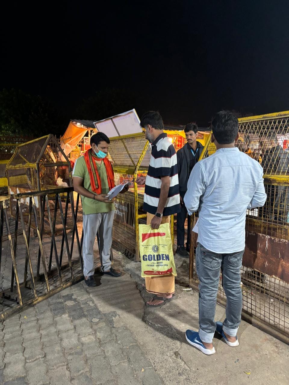 ujjain Administrators arrived in disguise to see the arrangements for Bhasma Aarti.