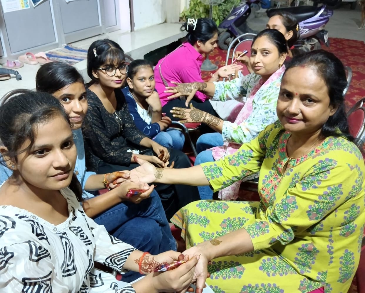Karva Chauth: Markets are full of excitement, shopping is on