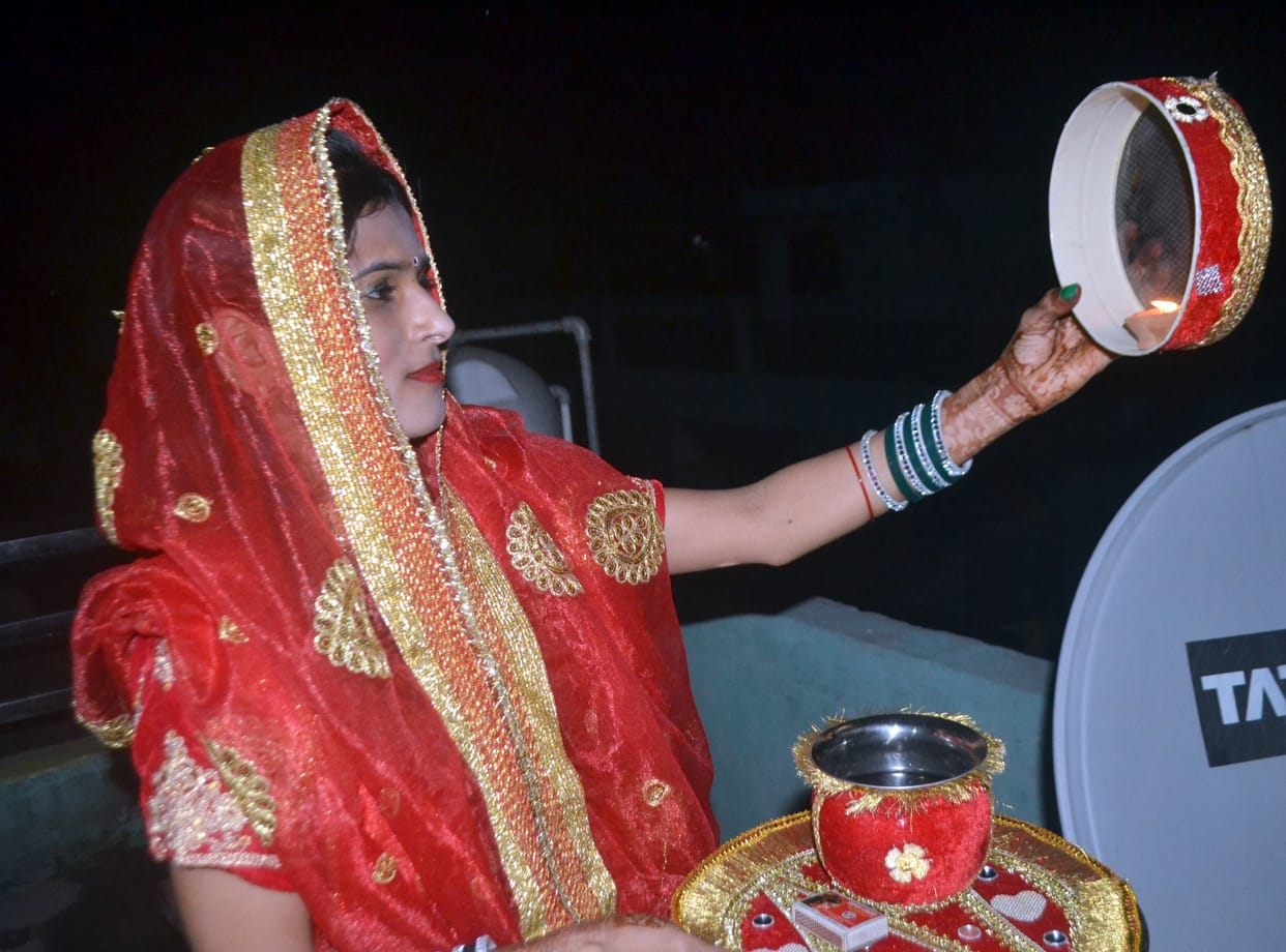 Married women wore sixteen adornments and saw the moon and their husbands through a sieve.