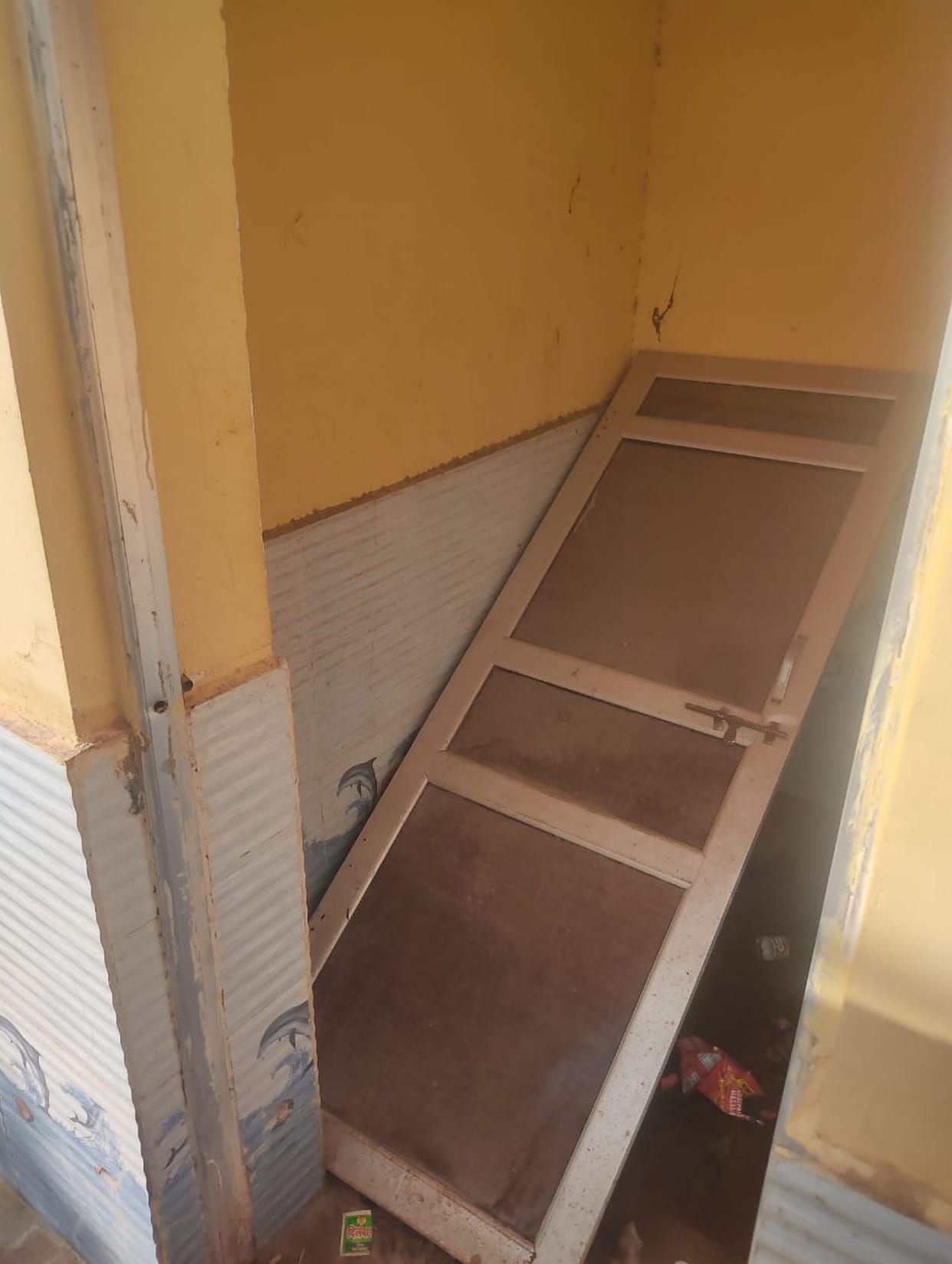 poor public toilets