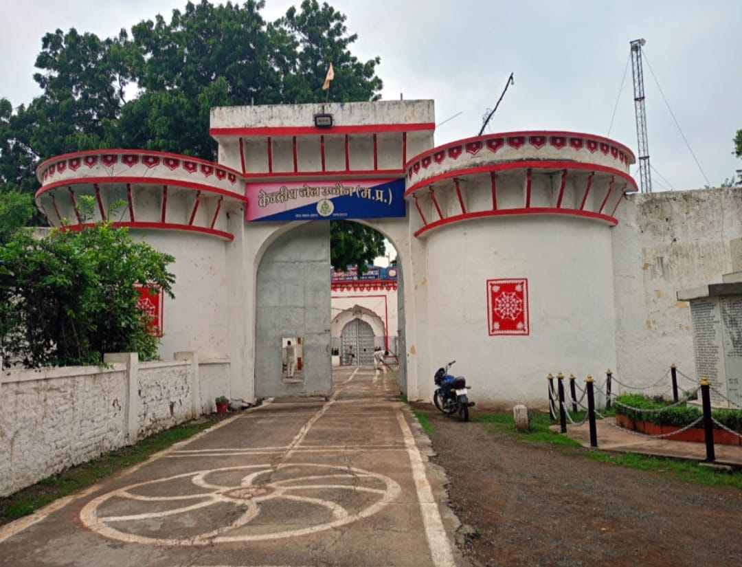 Ujjain: Bhairavgarh jail prisoner escaped from Indore hospital after opening his handcuffs