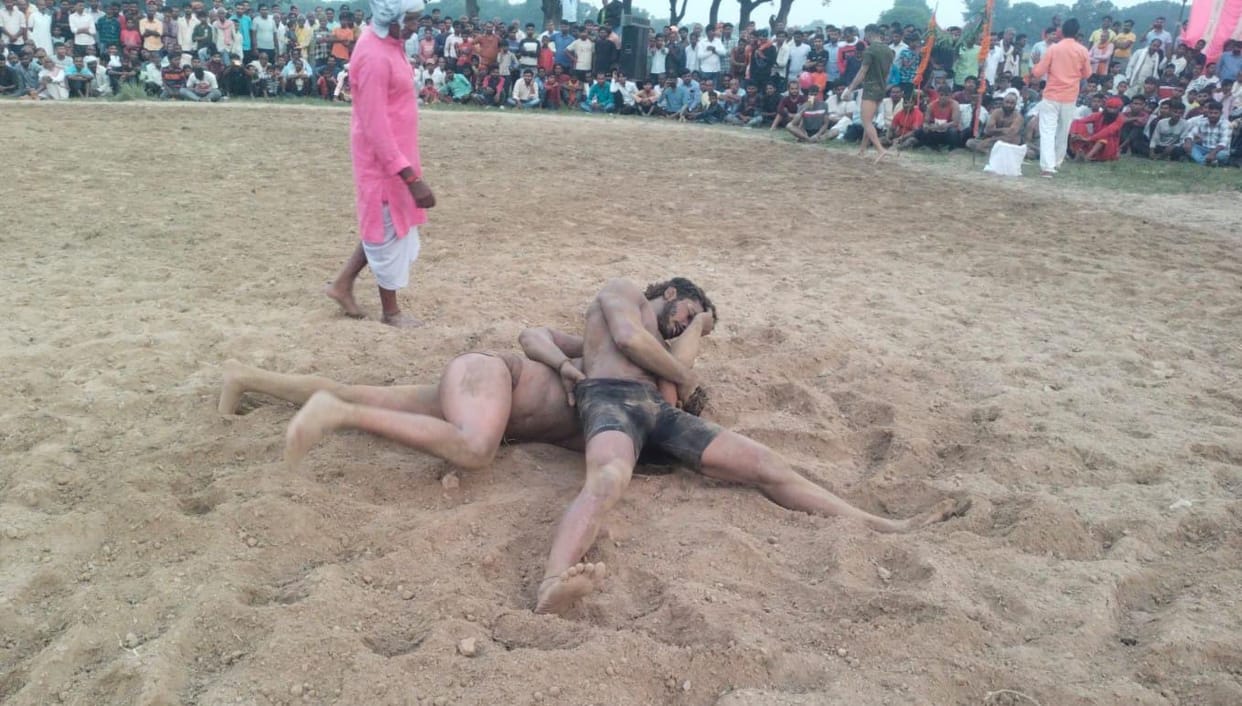 Wrestling: Equal match between Neeraj and Naveen