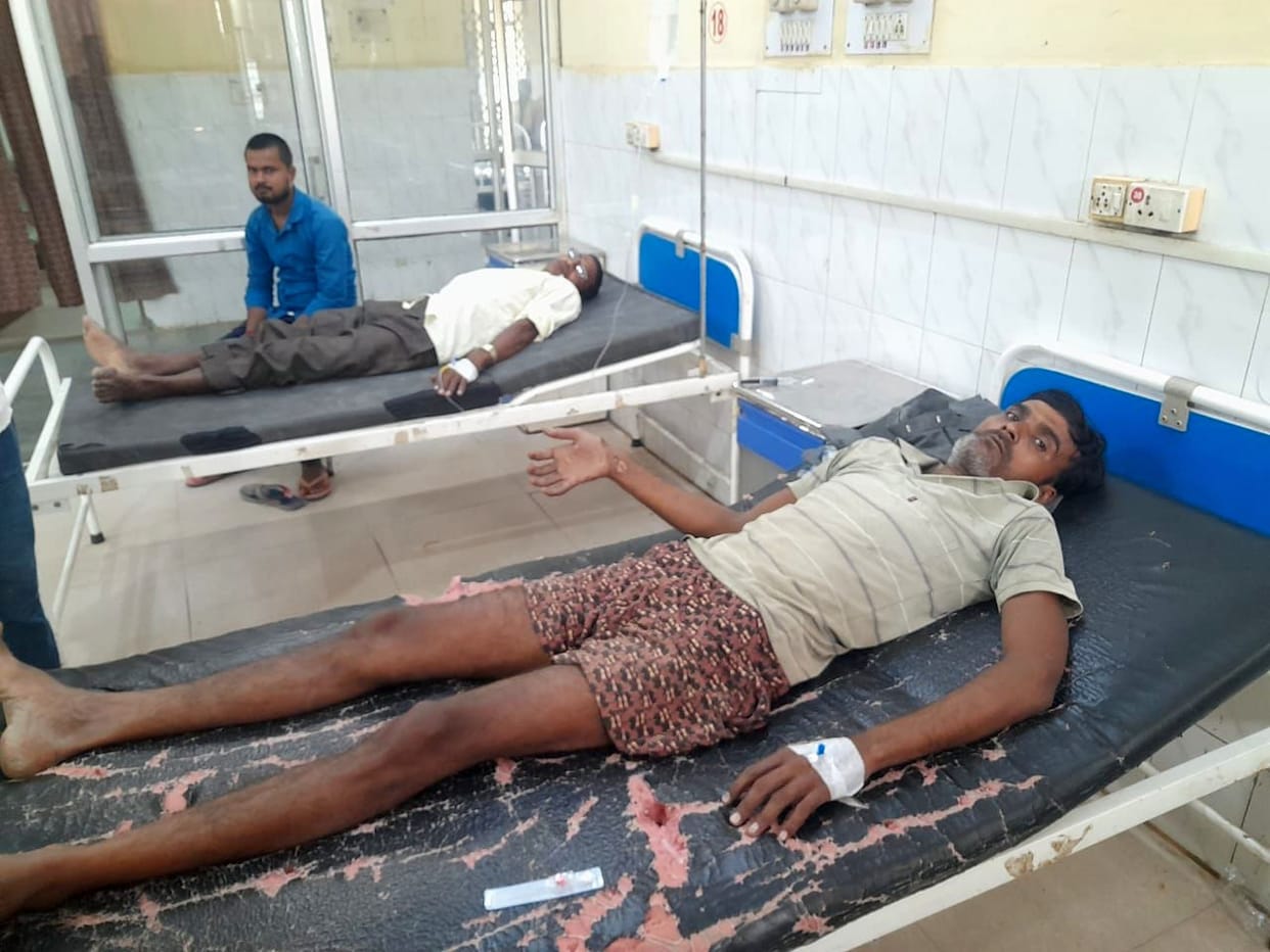 Three people, including an old man, got burnt after coming under high tension wire