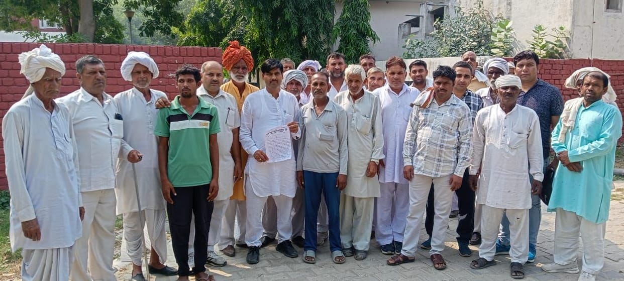 Villagers met DC demanding removal of illegal encroachment