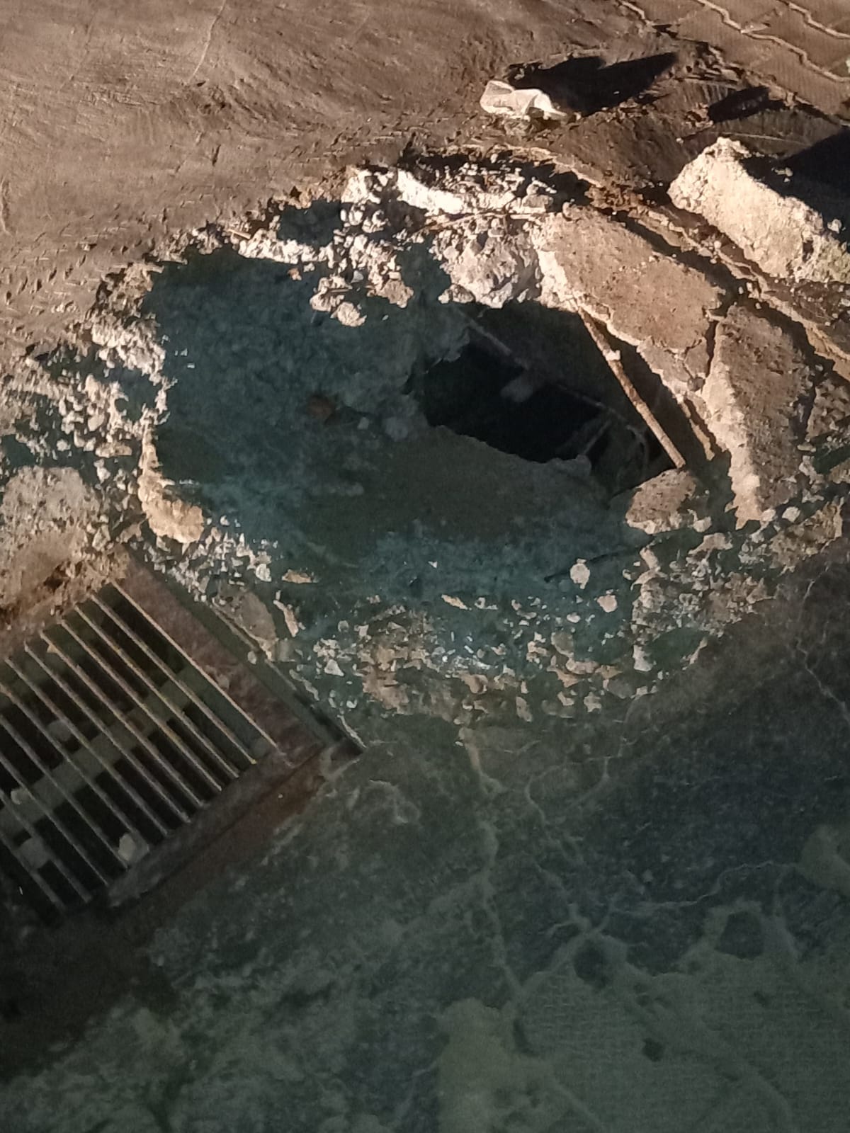 Broken manhole in ward number 13, allegation of use of substandard material
