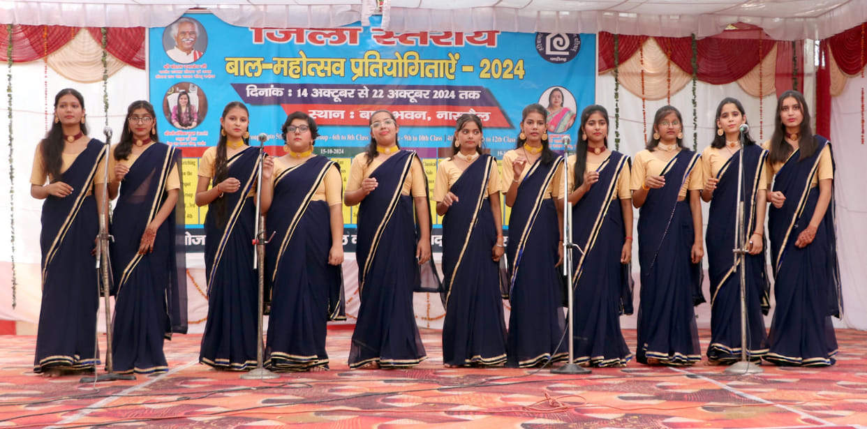Children enthralled the audience by singing cultural and folk songs.