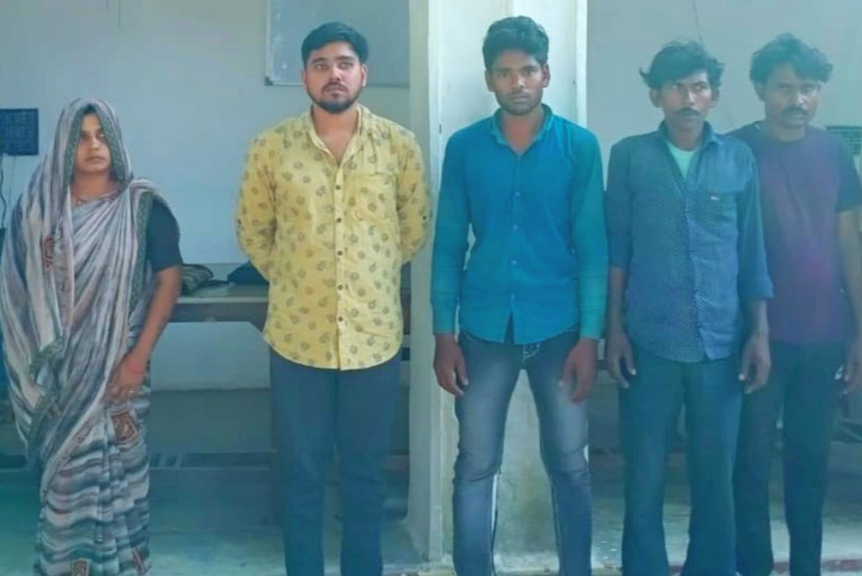 Wife turns out to be the murderer, murdered along with her lover