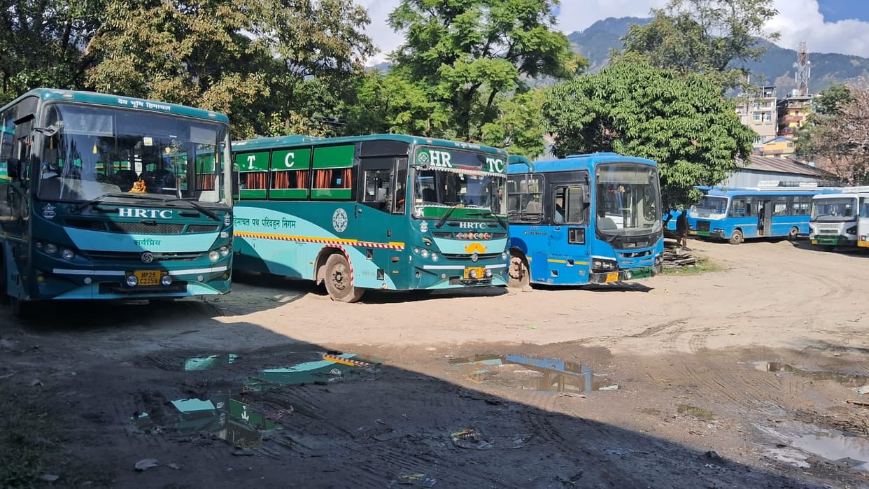 Lack of spare parts in HRTC workshop, buses panting in the middle of the journey