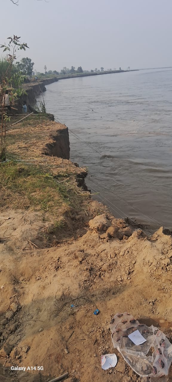 Four houses submerged in Mohana river, erosion has disturbed the sleep of villagers