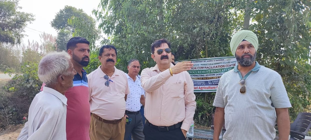 Kathua Adminstration Fix the Rate of Cleaning of Paddy in Mandi