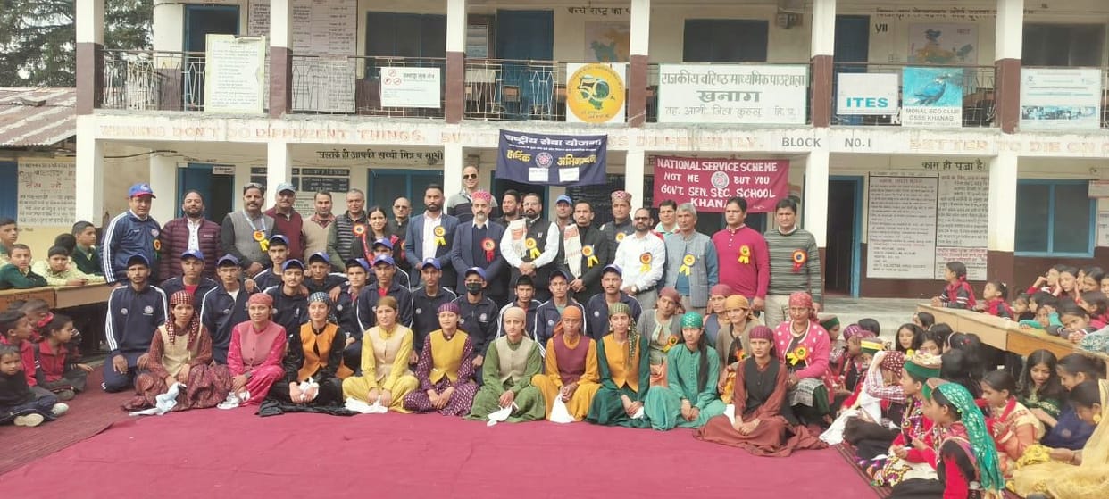 Khanag school volunteers will give the message of cleanliness