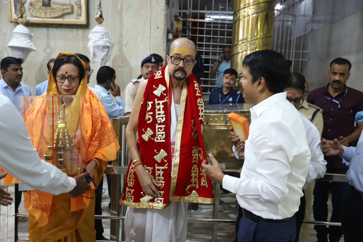 Chhattisgarh Governor took blessings of Baba Mahakal, had darshan with wife Rani Deka