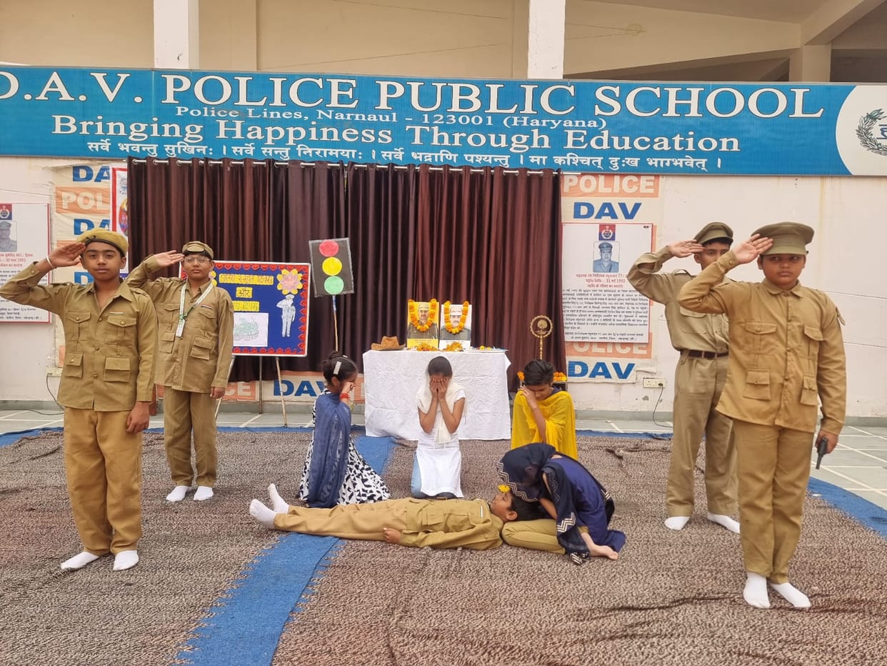 Police Memorial and Flag Day celebrated in DAV Police Public School