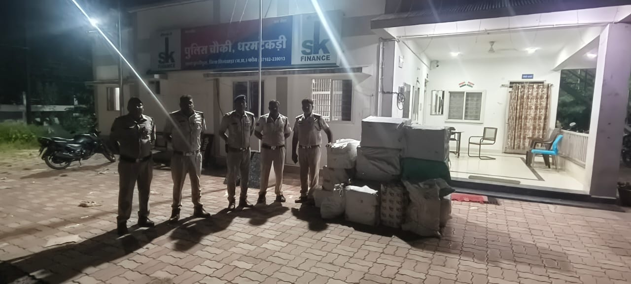 जब्त किए गए पटाखे
