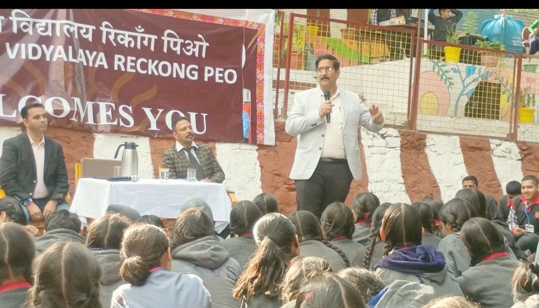 Kinnaur, Kendriya Vidyalaya Reckong Peo, visit of Deputy Commissioner Varun Mitra