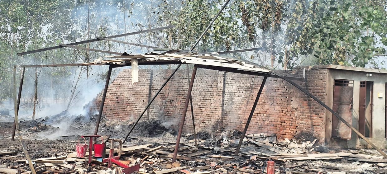 Explosion in firecracker factory, workers saved their lives by running away