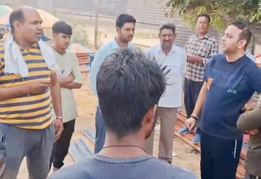 Fair being held in Tohana becomes cause of controversy, swings installed under electric wires