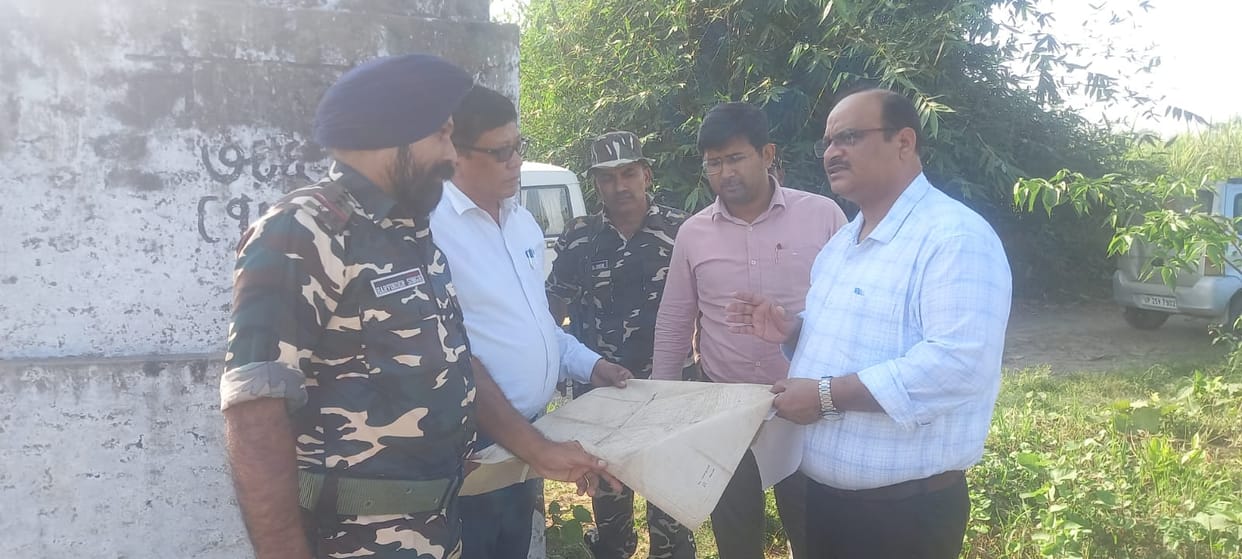 SDM arrived to check the reality of encroachment of No Man's Land