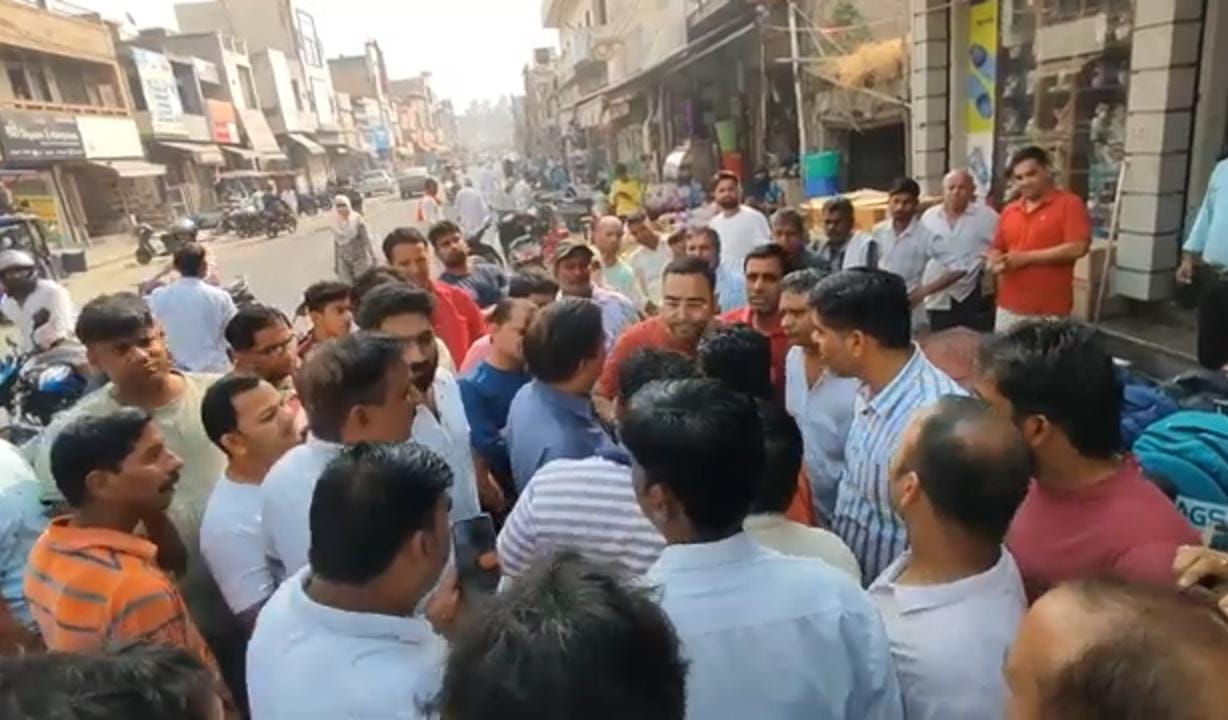 Traders clash with city council team, ruckus