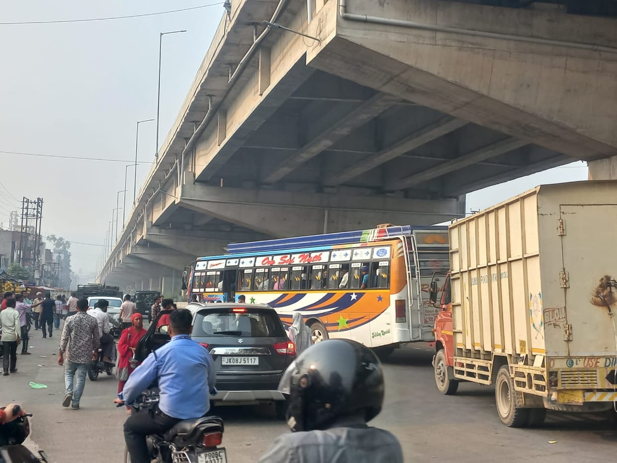 traffic jam due to superfast buses