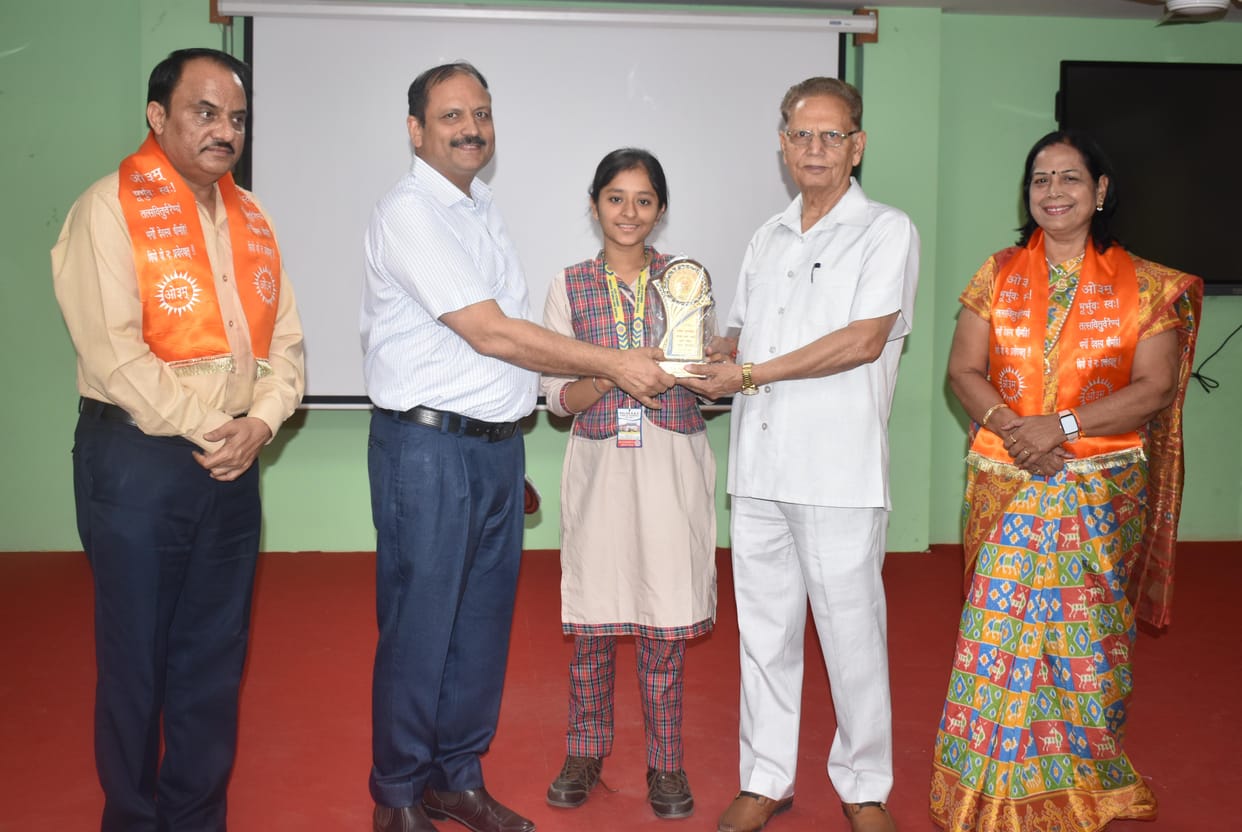 Gaurav first in poem recitation competition