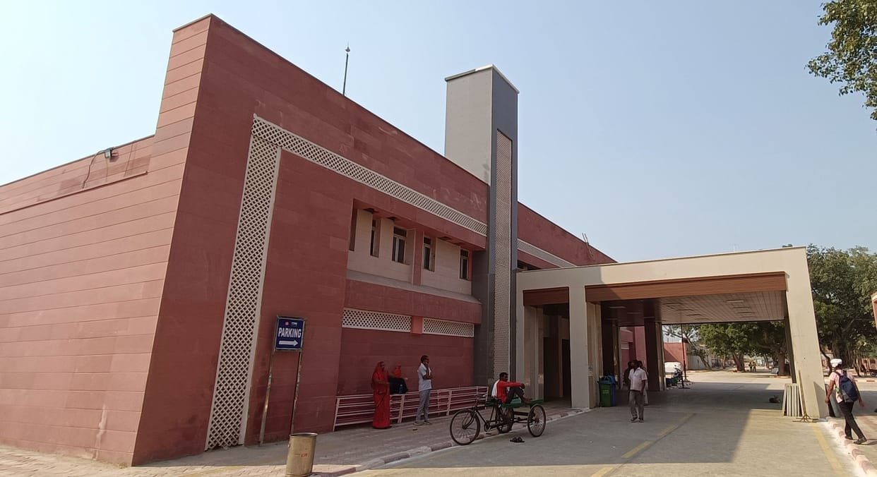 Redevelopment work worth crores of rupees in full swing at Bhiwani Railway Station