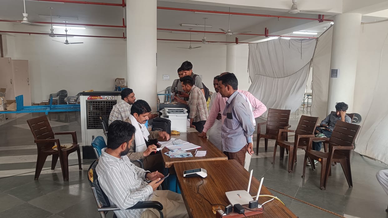 New happy cards of 21,071 beneficiaries reached Fatehabad and Tohana bus stand premises.