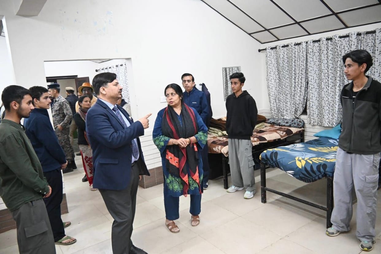 Deputy Commissioner conducted surprise inspection of JNV Theog