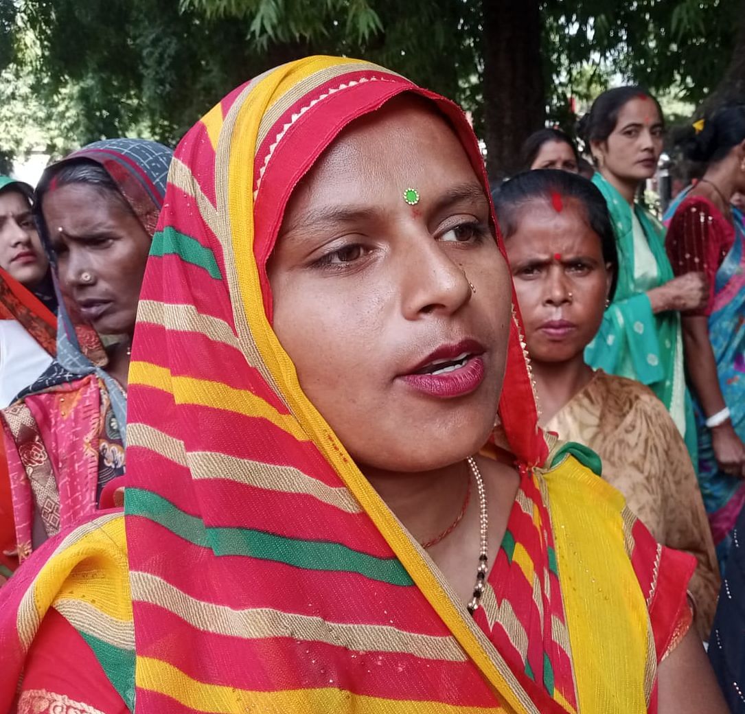 No remuneration even after working hard... angry women stage protest