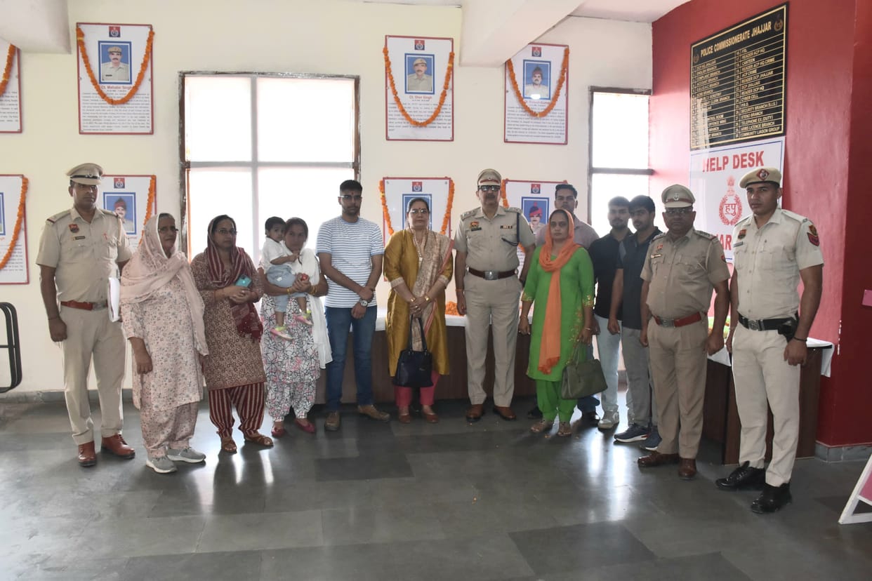 Tribute paid to immortal martyrs in Police Flag Day program