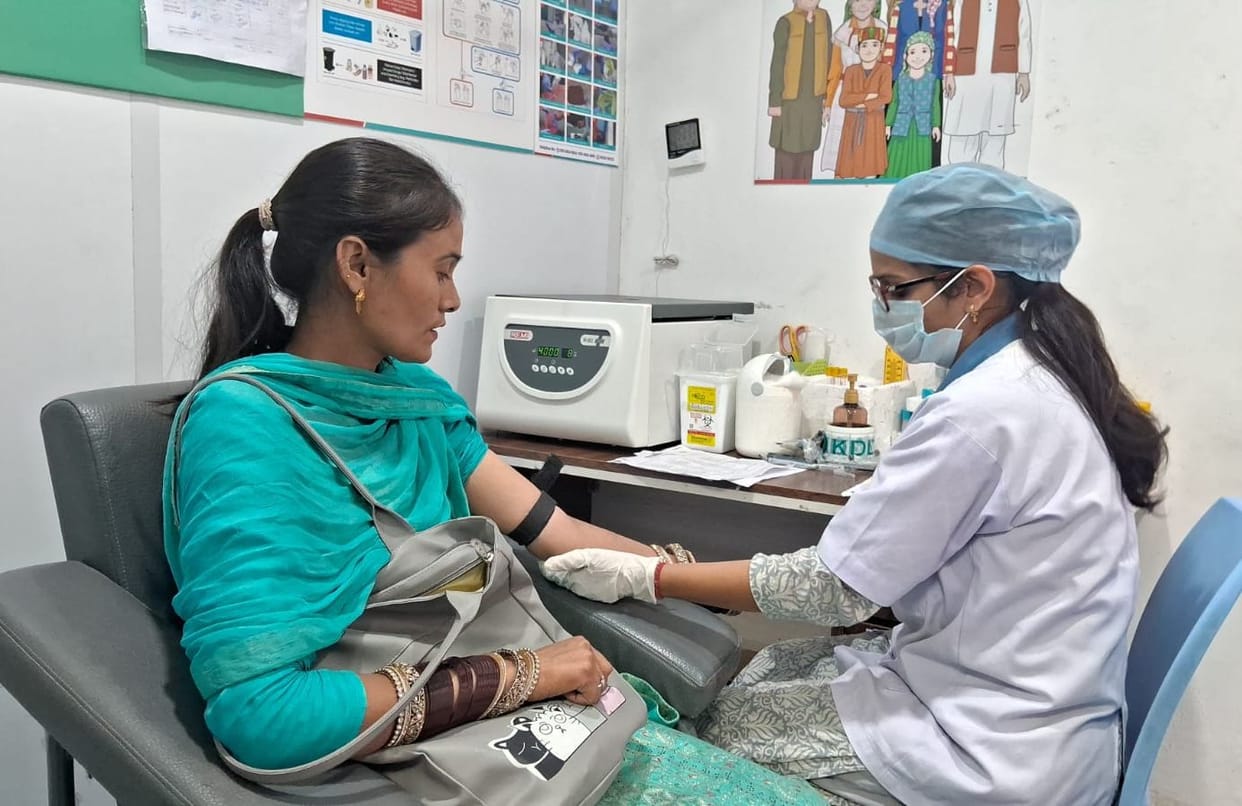 Patients suffering from high fever also have symptoms of dengue