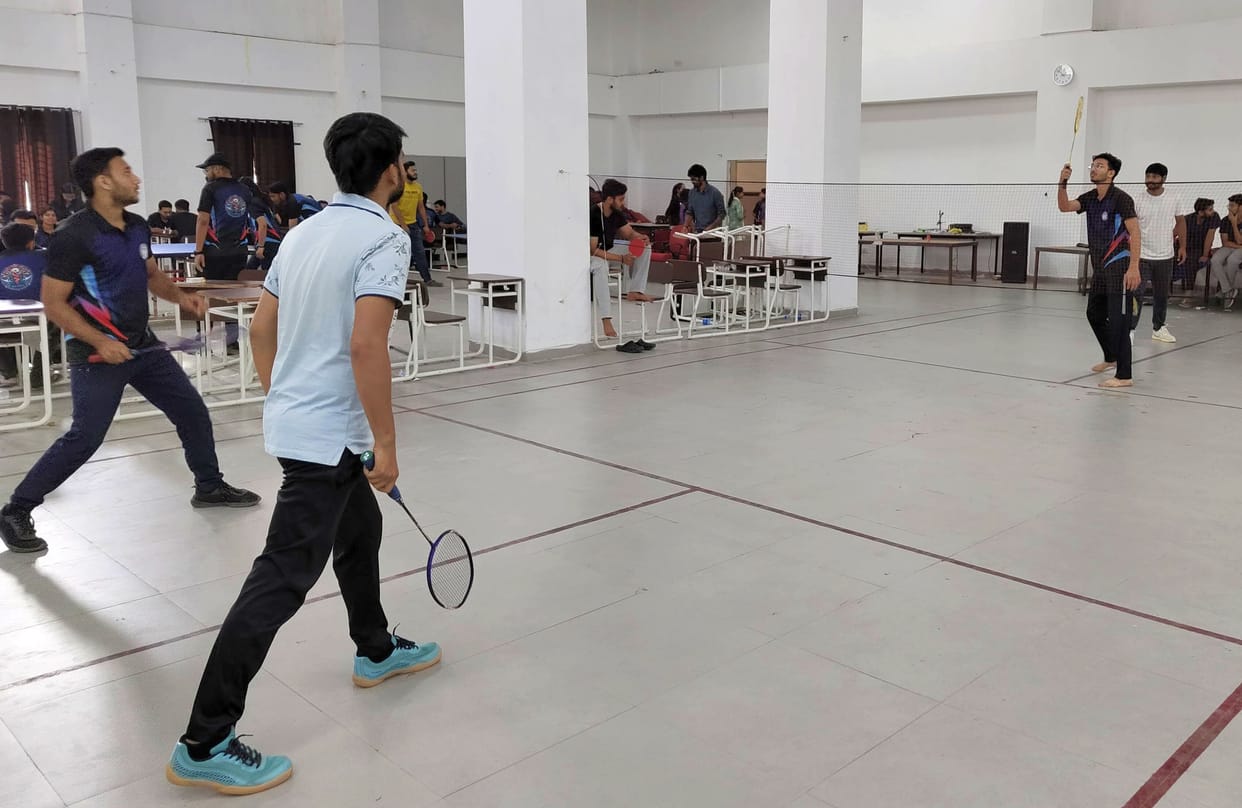 Rudra Tomar and Aryan Dhaka won in badminton doubles