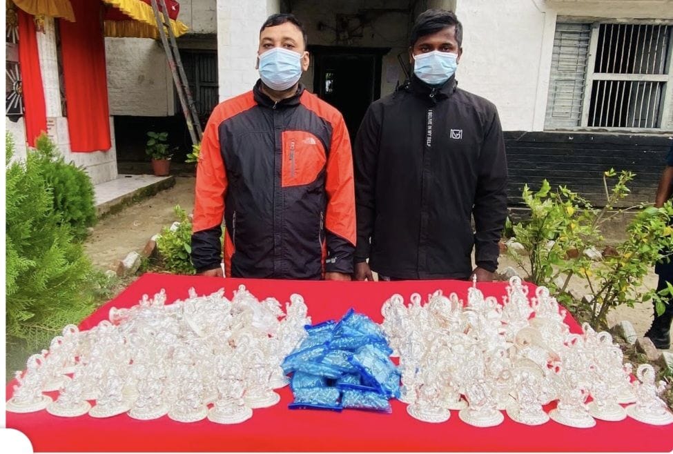 Two people arrested with 14 kg silver