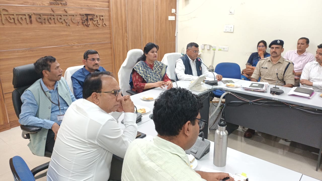 उप चुनाव की तैयारियों में जुटा प्रशासन।