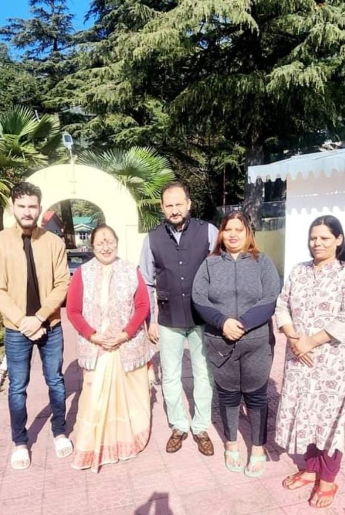 Bihar Cabinet Minister Neeraj Singh visited Baba Neeb Karori