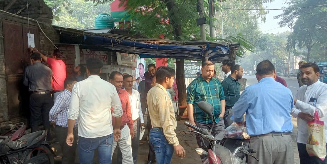 Nine shops of Waqf property sealed