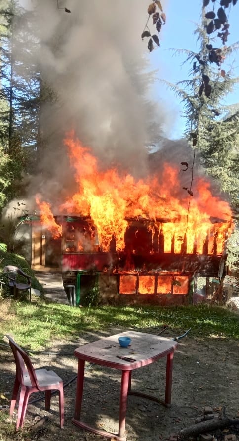 Fire broke out in two houses in Bhalagran, Talihar, ration and clothes all burnt to ashes.