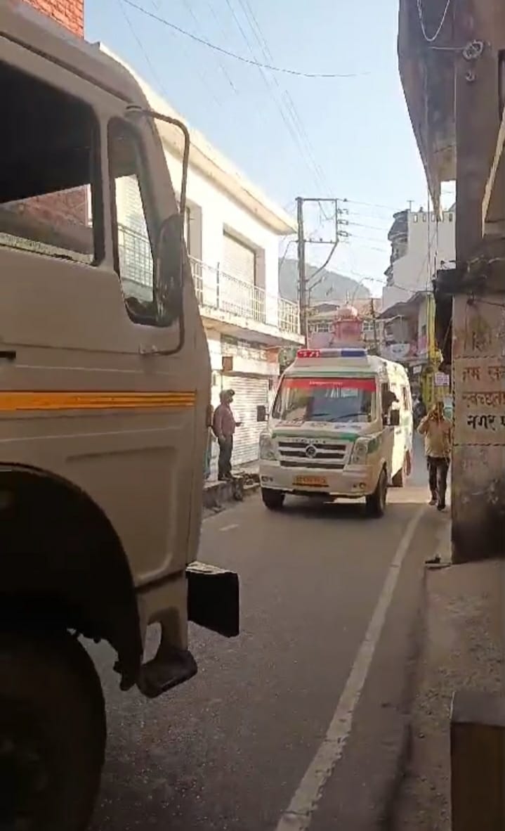 Traffic jam is increasing the problems of people daily in Kakira