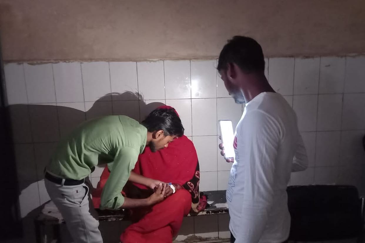 Treatment of emergency patients with mobile light