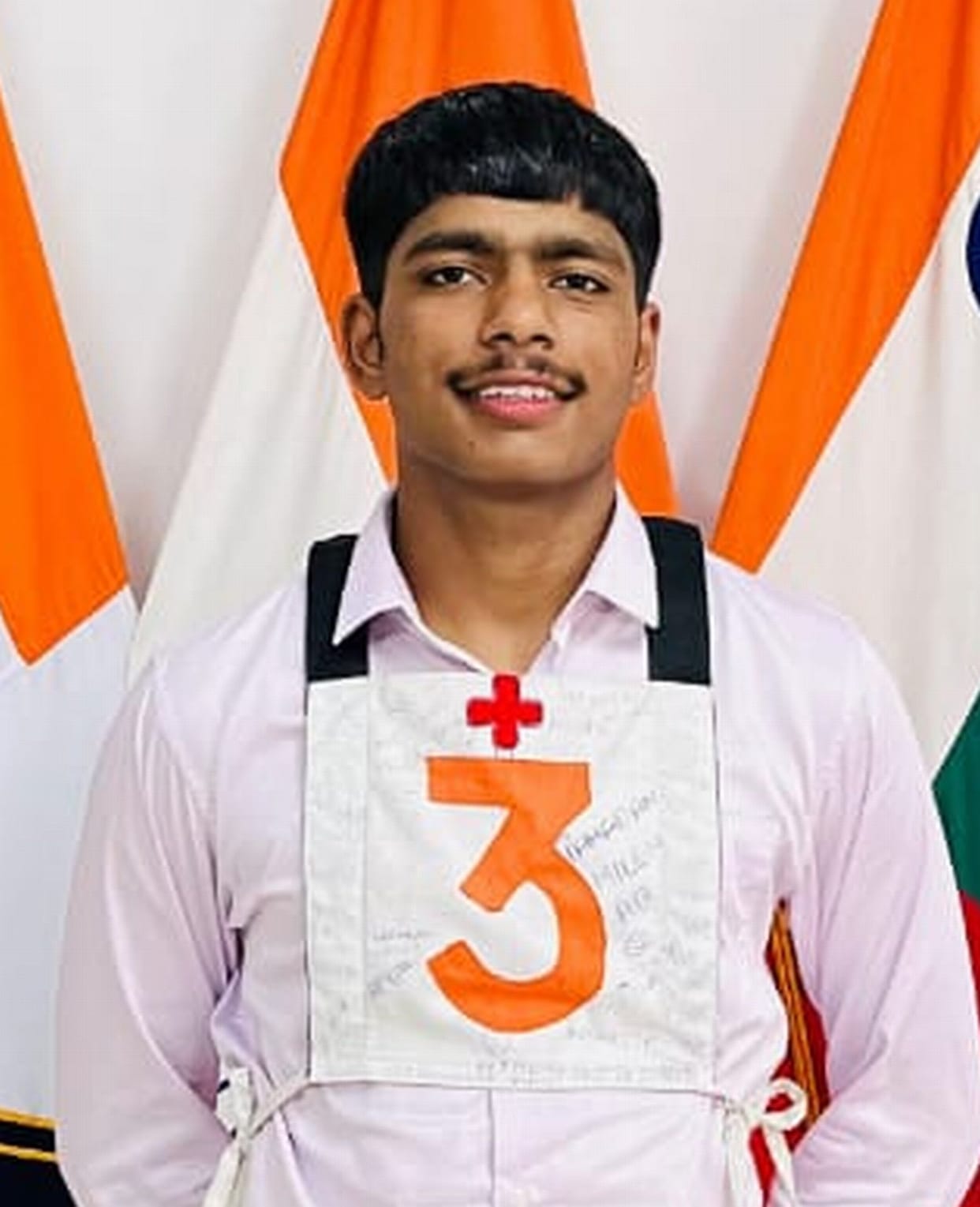 Bhupesh of Badrai became lieutenant in the army