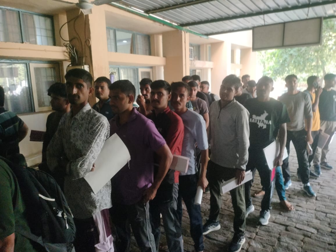 Candidates helpless in front of chaos, returned without getting medical done