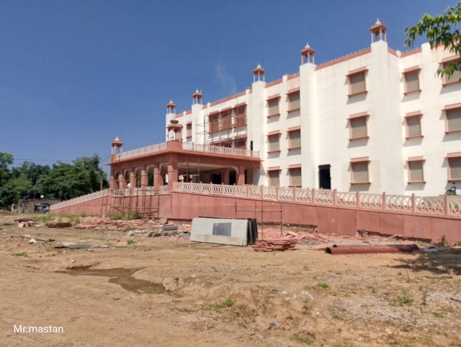 जल्द ही आकर्षक लुक में नजर आएंगे आबूरोड