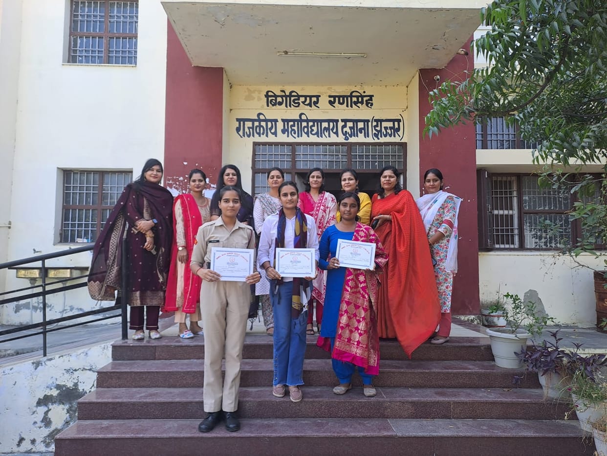 Priyanshi first in lamp decoration competition
